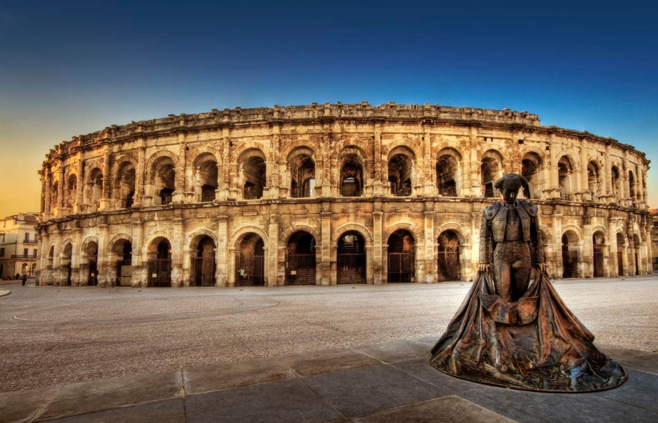 Une journée romantique à Nîmes : les incontournables