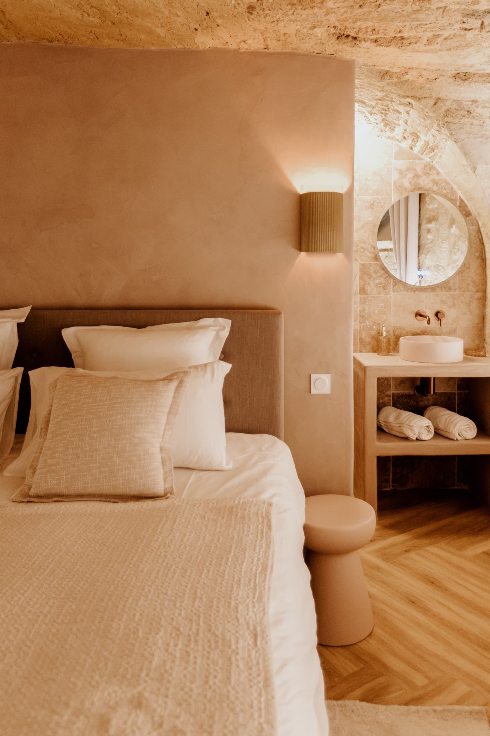 Detail of the Saint-Roch Suite in Montpellier